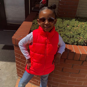 Meet your Posher, Lakia